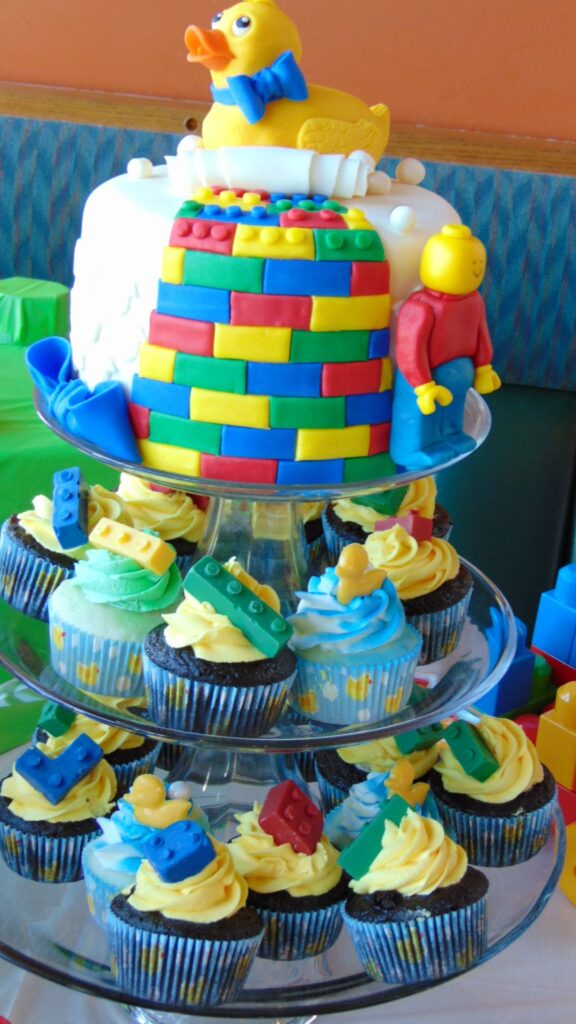 LEGO babaváró buli téma